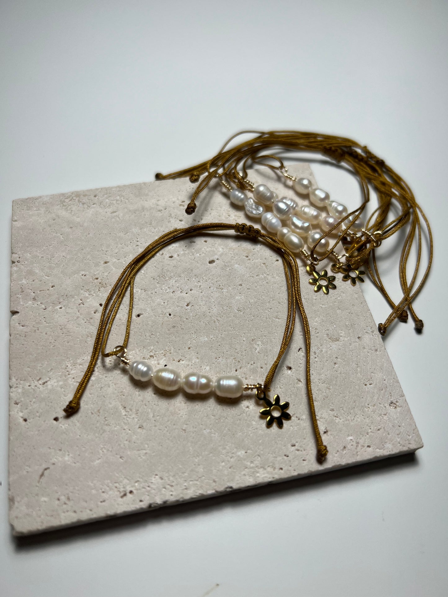 Classic bracelet daisy