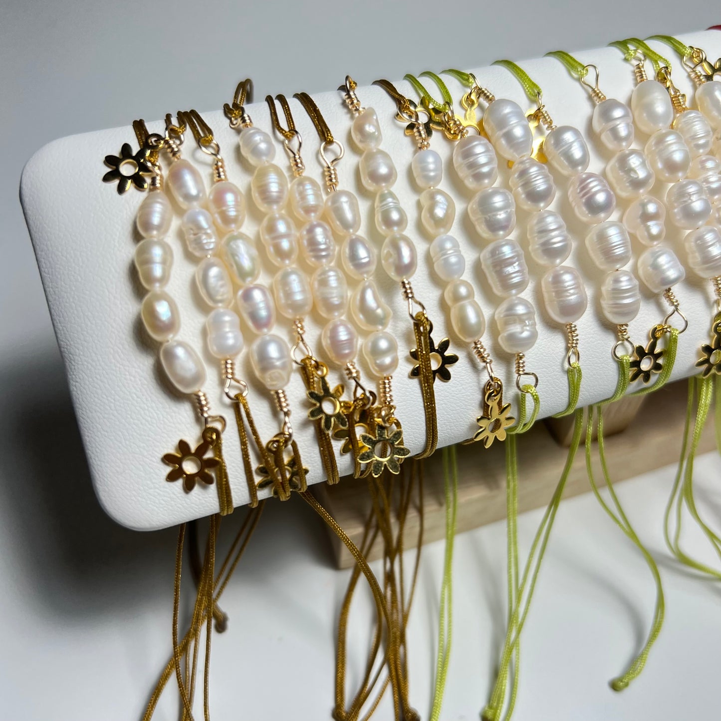 Classic bracelet daisy