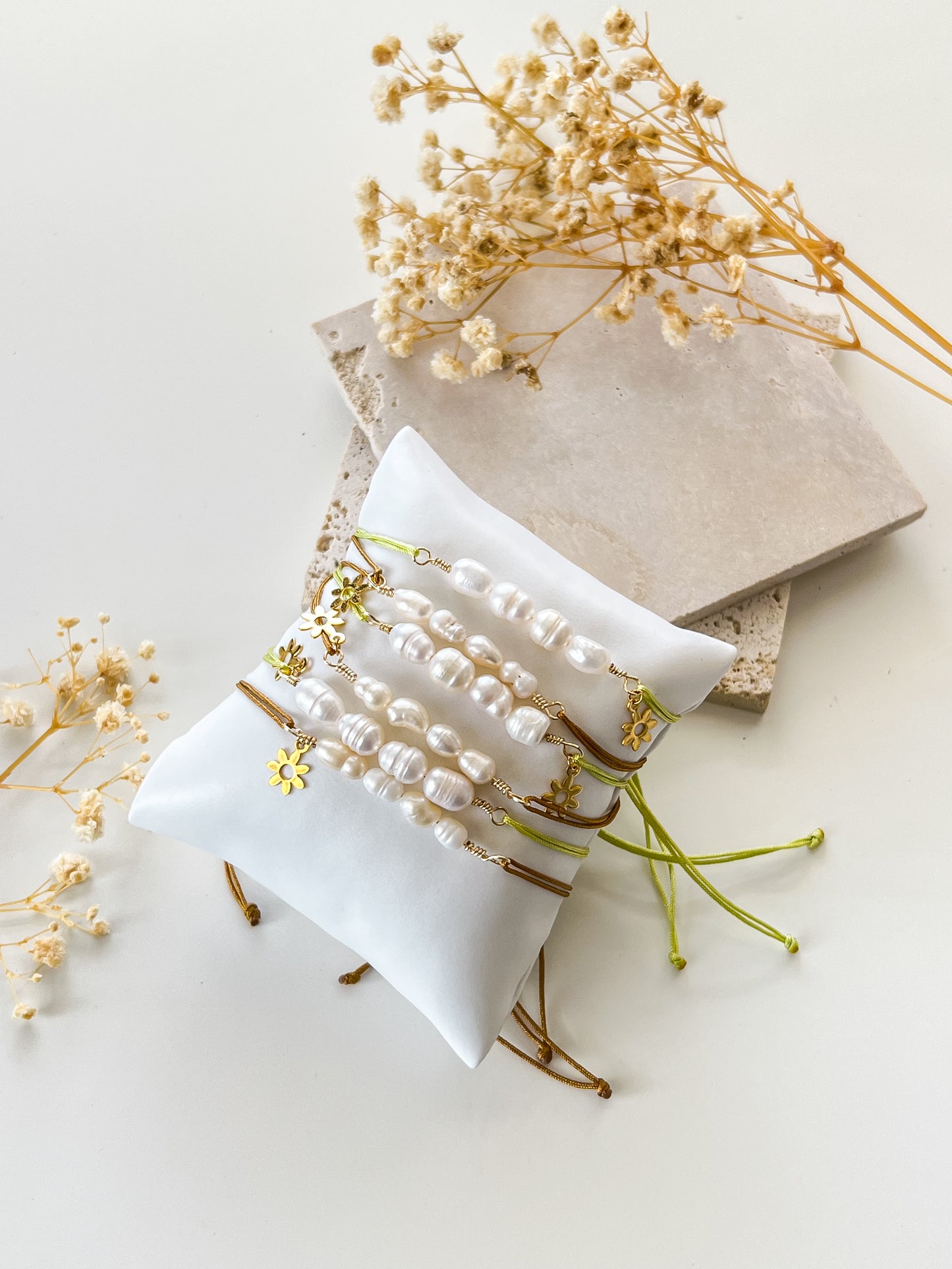 Classic bracelet daisy