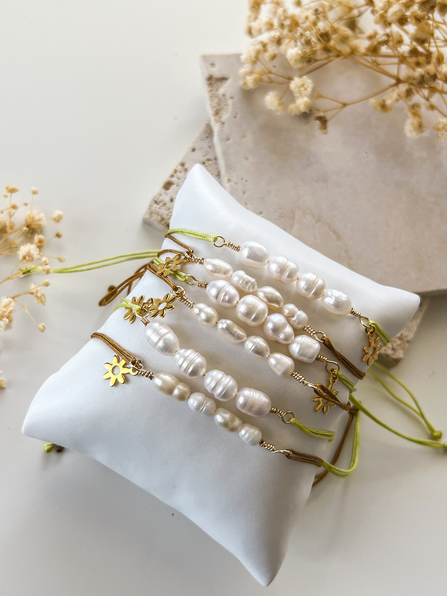 Classic bracelet daisy