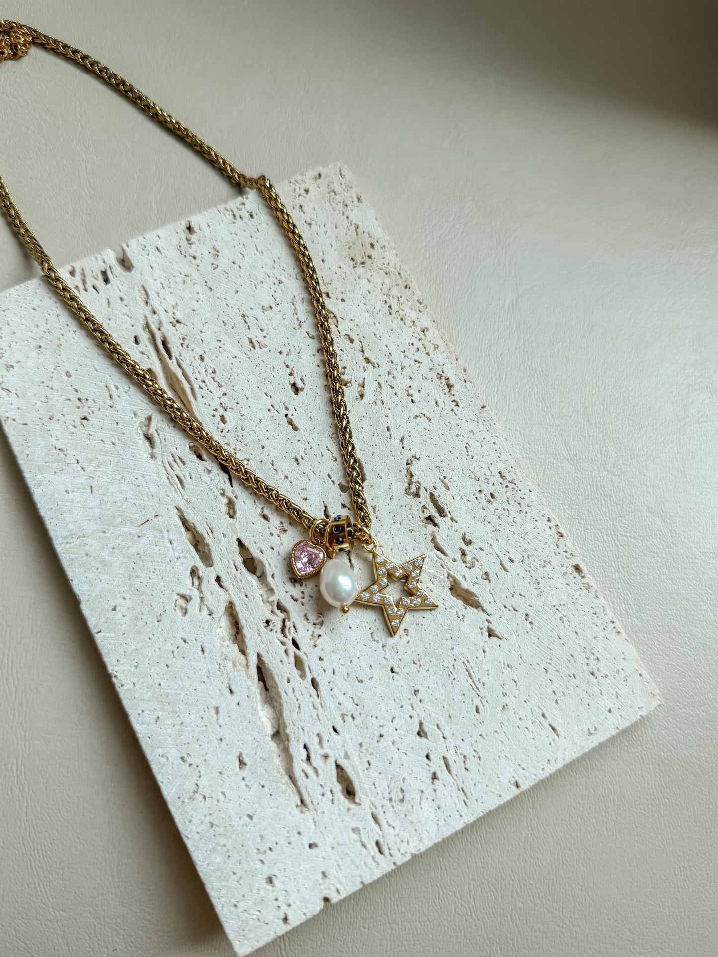 Charm star necklace