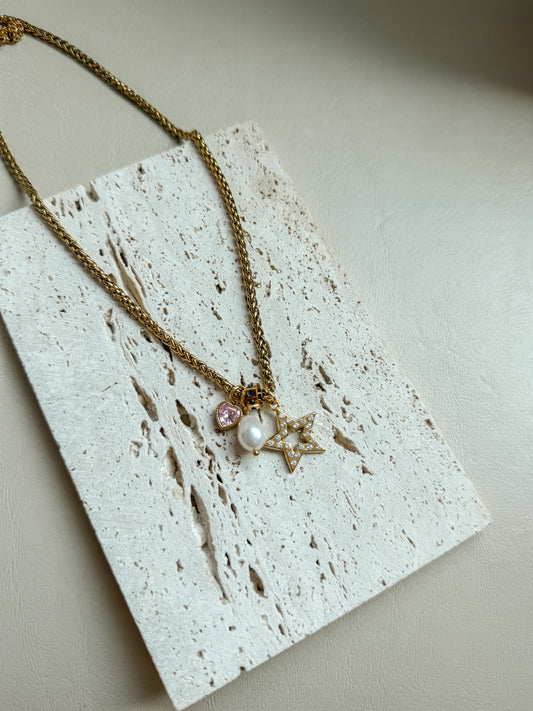 Charm star necklace