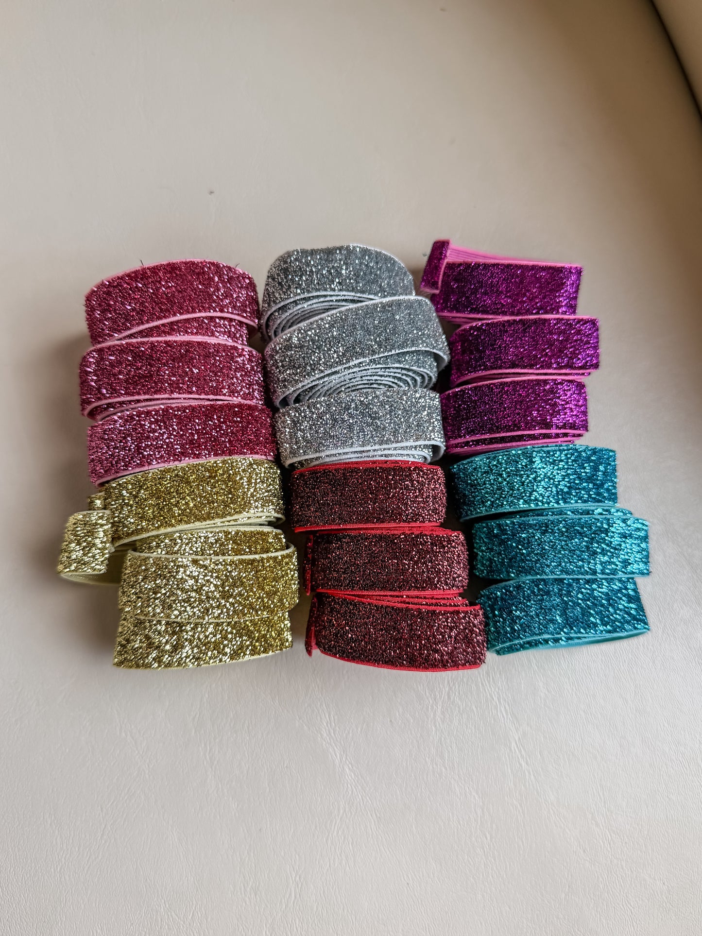 Elastic initial bracelet
