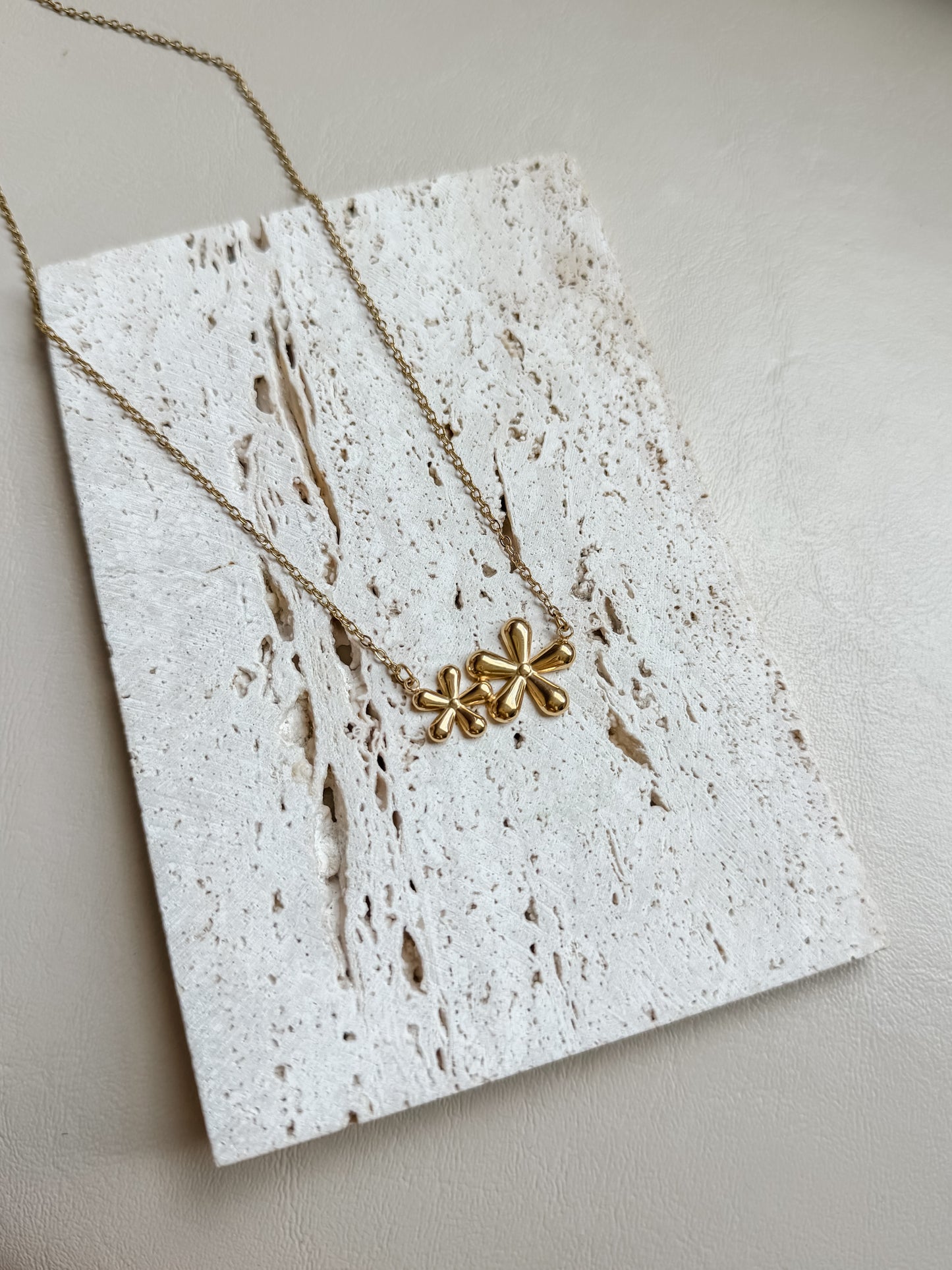 Flower necklace