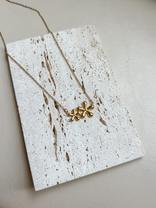 Flower necklace