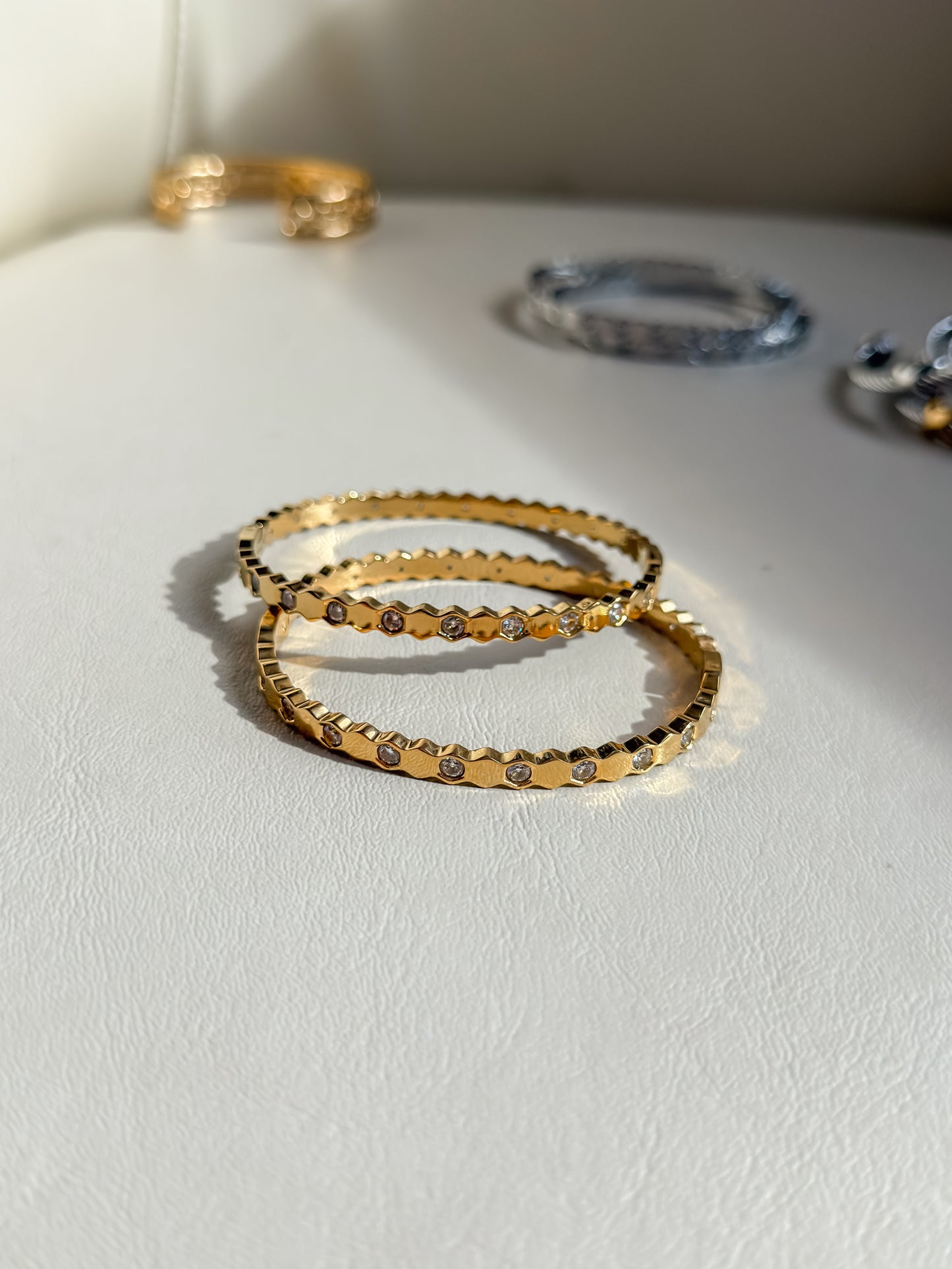 Shine bangle