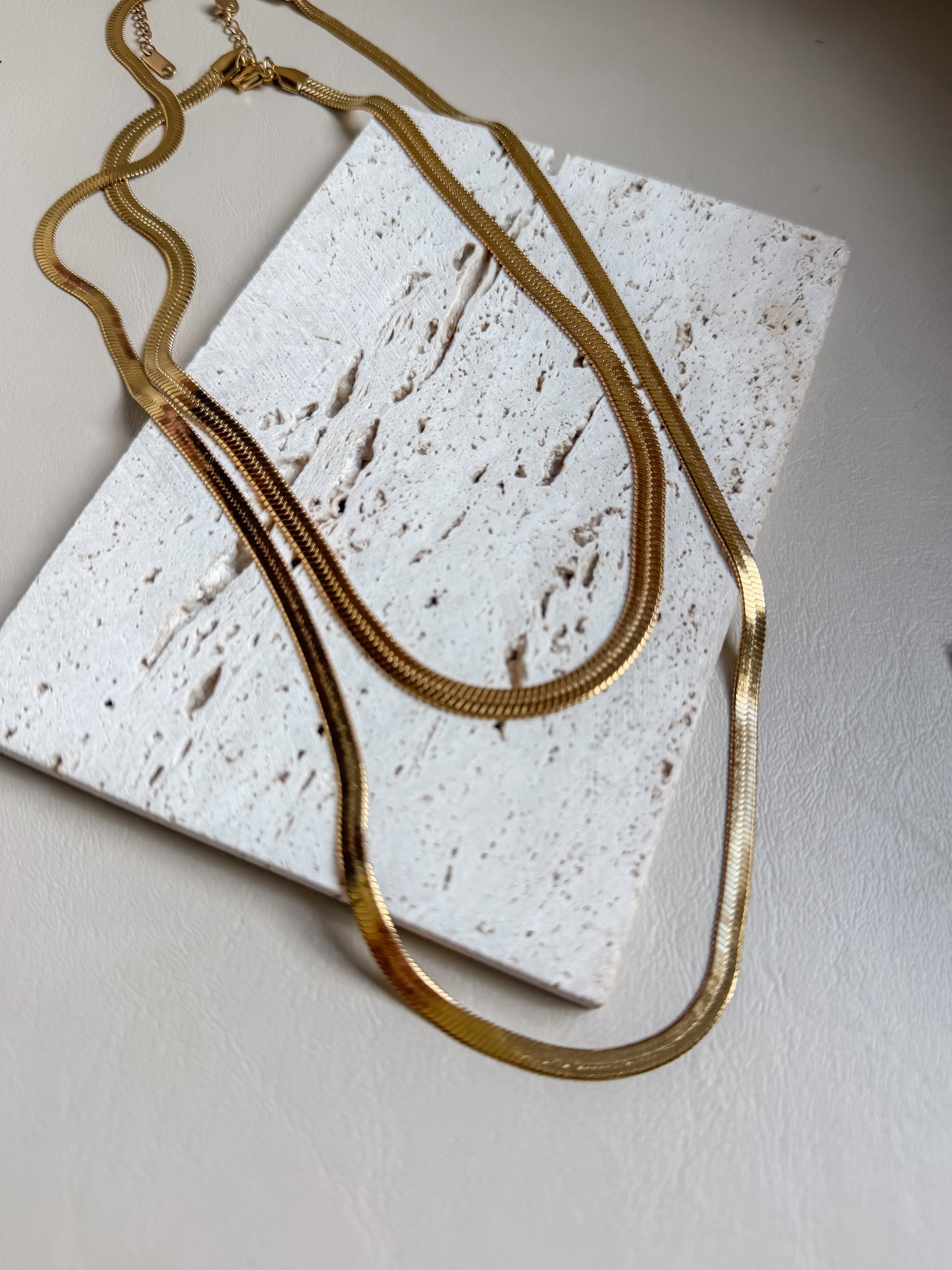 Snake chain necklace 23”