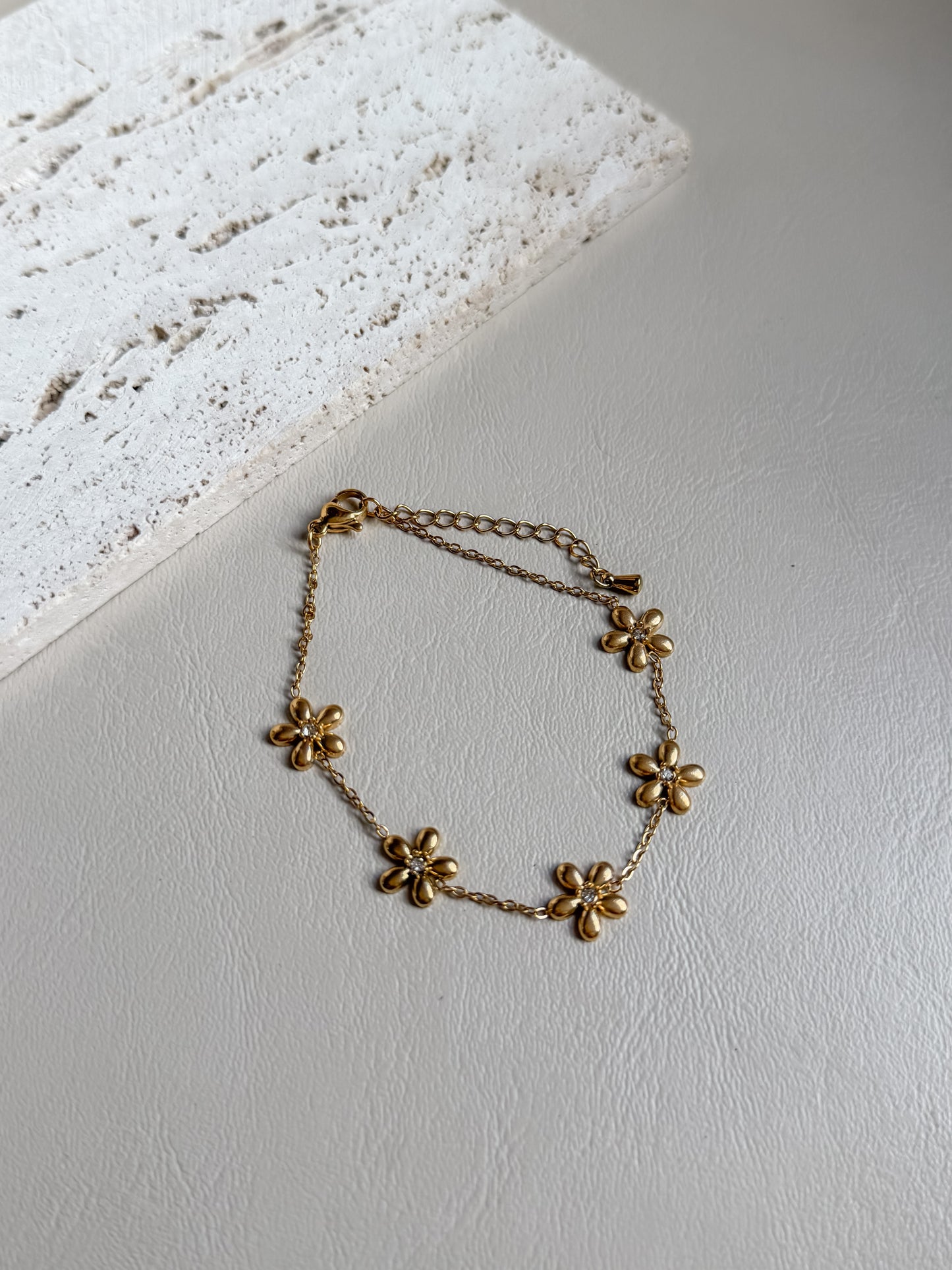 Flower bracelet